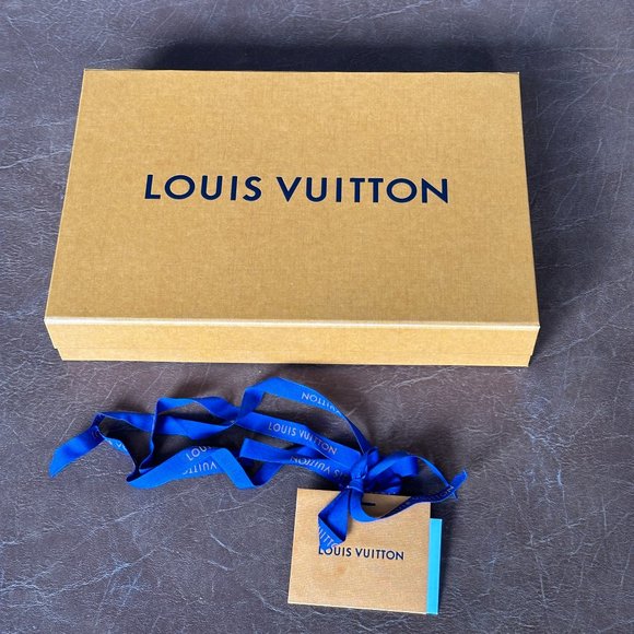 Louis Vuitton Orange Box with Magnetic Closure - Picture 1 of 9